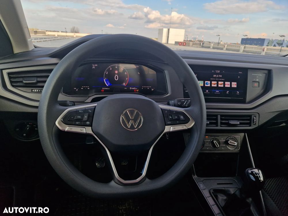 Volkswagen Polo 1.0 MPI Base - 29