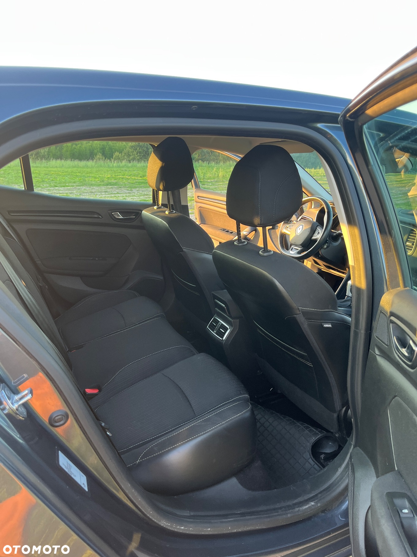 Renault Megane 1.5 dCi Zen EDC - 12
