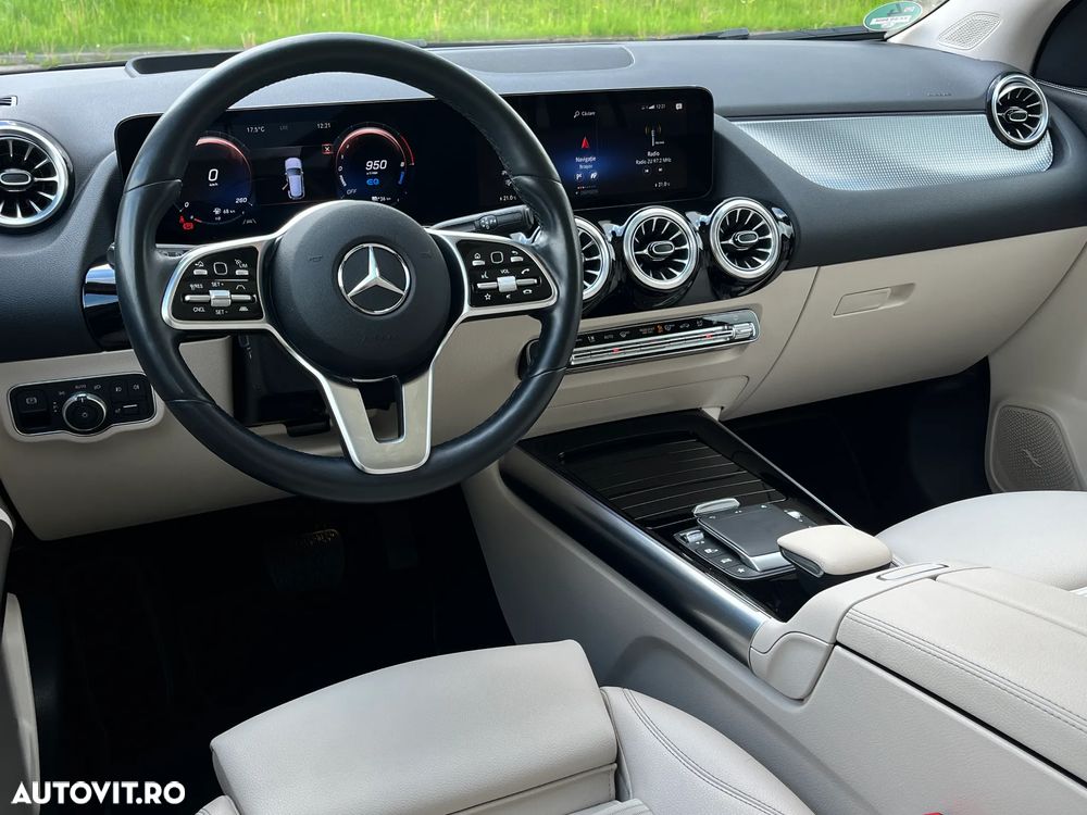 Mercedes-Benz GLA 250 e - 12