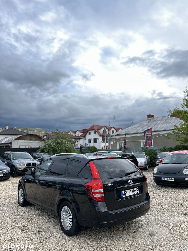 Kia Ceed - 3