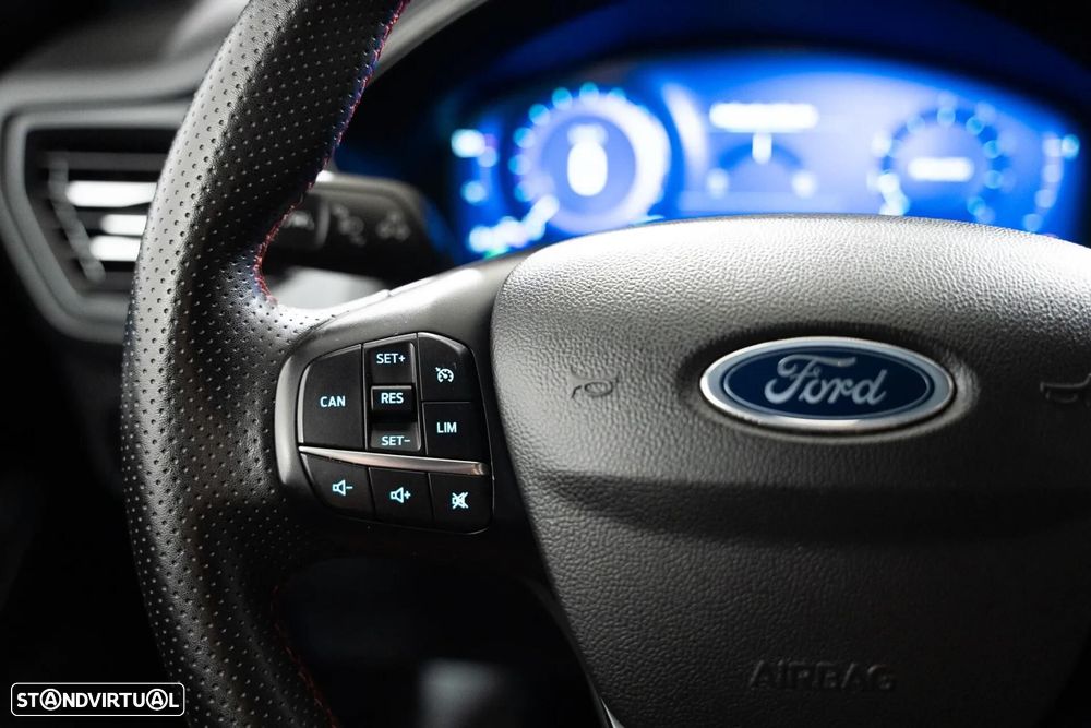 Ford Focus SW 1.0 EcoBoost MHEV ST-Line X - 14