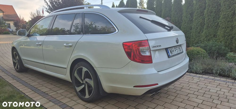 Skoda Superb 2.0 TDI Elegance - 3