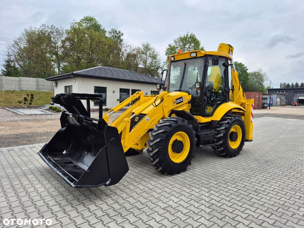 JCB / 3 CX / DUZE KOŁA - 9