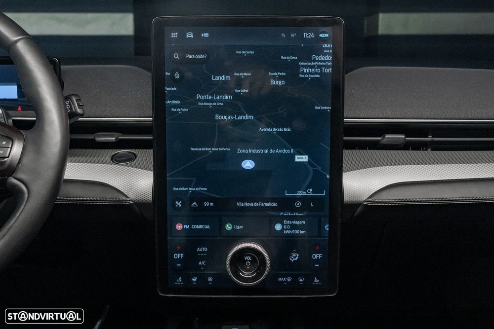 Ford Mustang Mach-E Premium AWD - 23