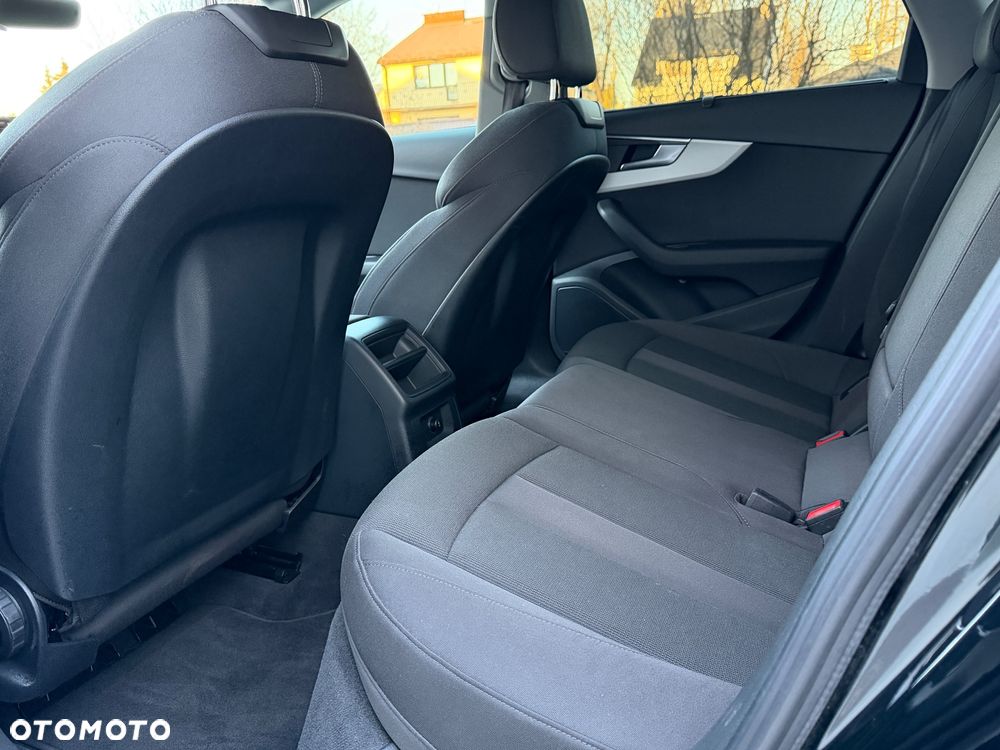 Audi A4 Avant 35 TDI S tronic - 12