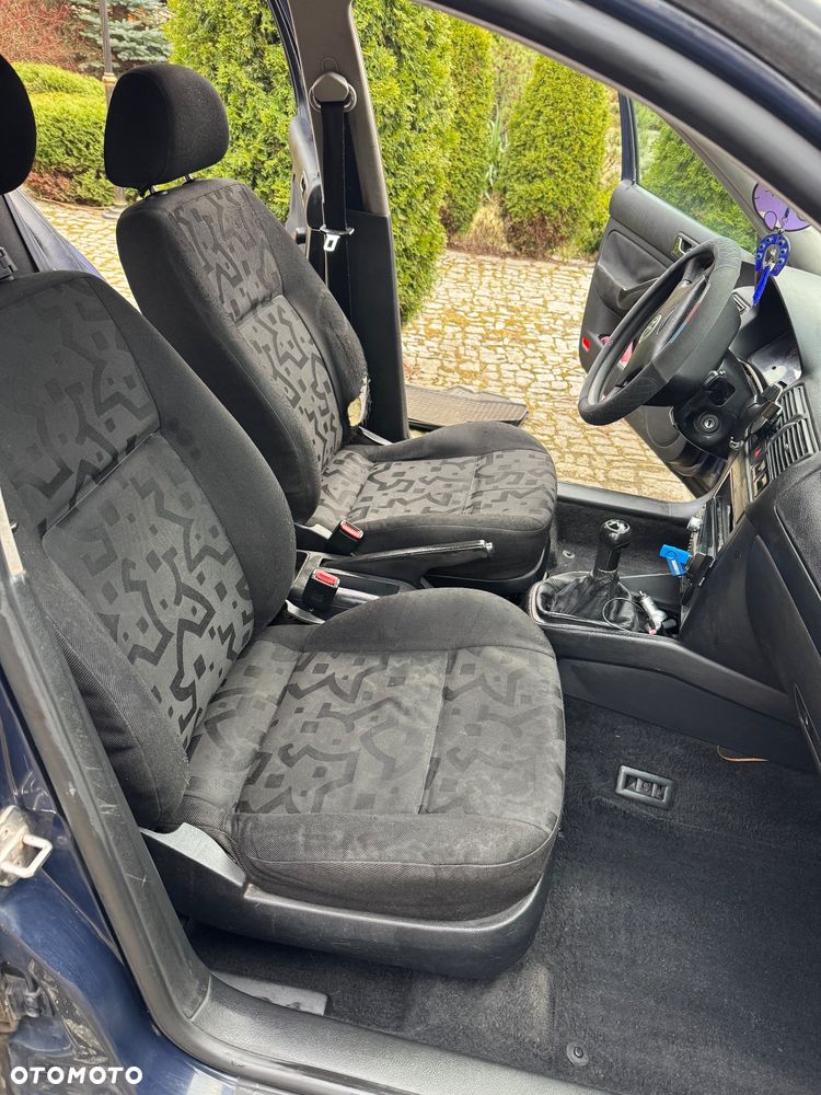 Volkswagen Golf 1.4 Basis - 3