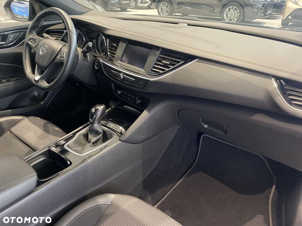 Opel Insignia - 26
