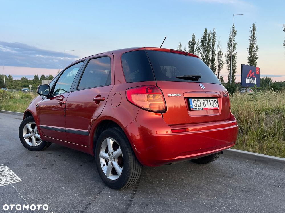 Suzuki SX4 1.6 GS / Premium - 8