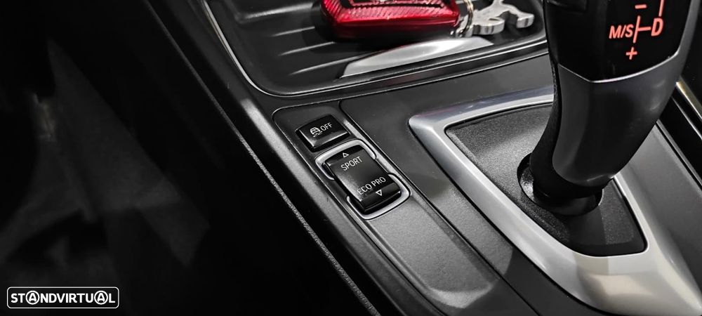 BMW 318 d Auto Line Sport - 38