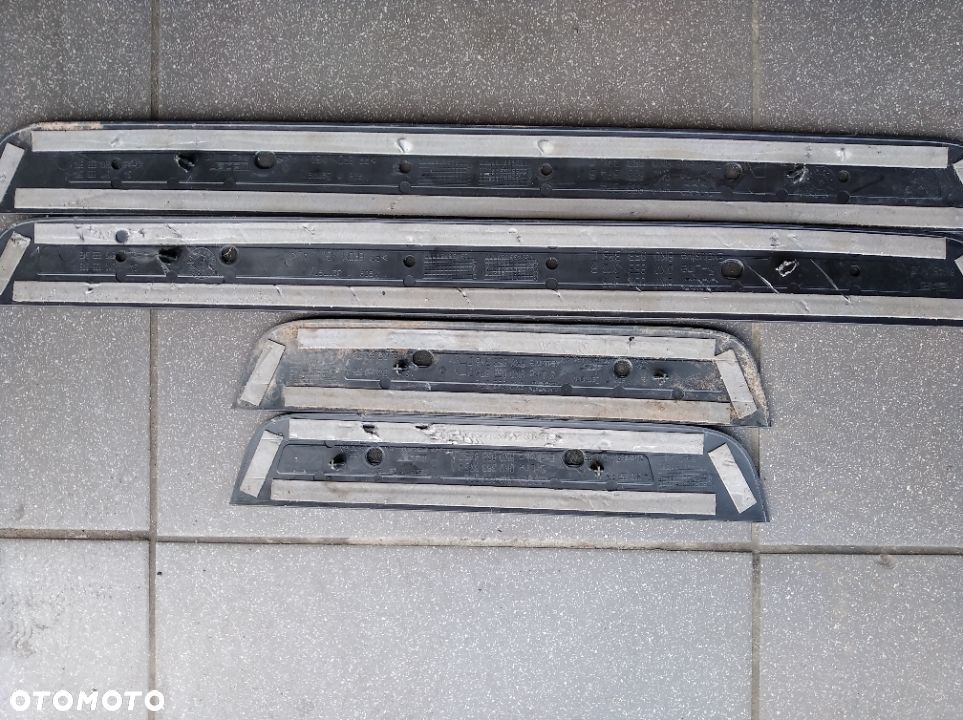 LISTWY PROGOWE AUDI A4 B8 8K0853375 8K0853376 8K0853374 8K0853373 - 2