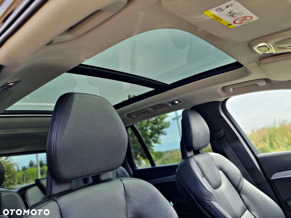 Volvo XC 90 B5 D AWD Geartronic Momentum Pro - 27