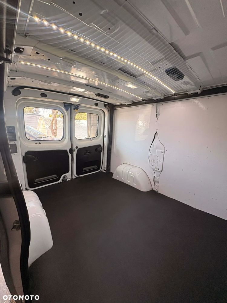 Renault Trafic - 33