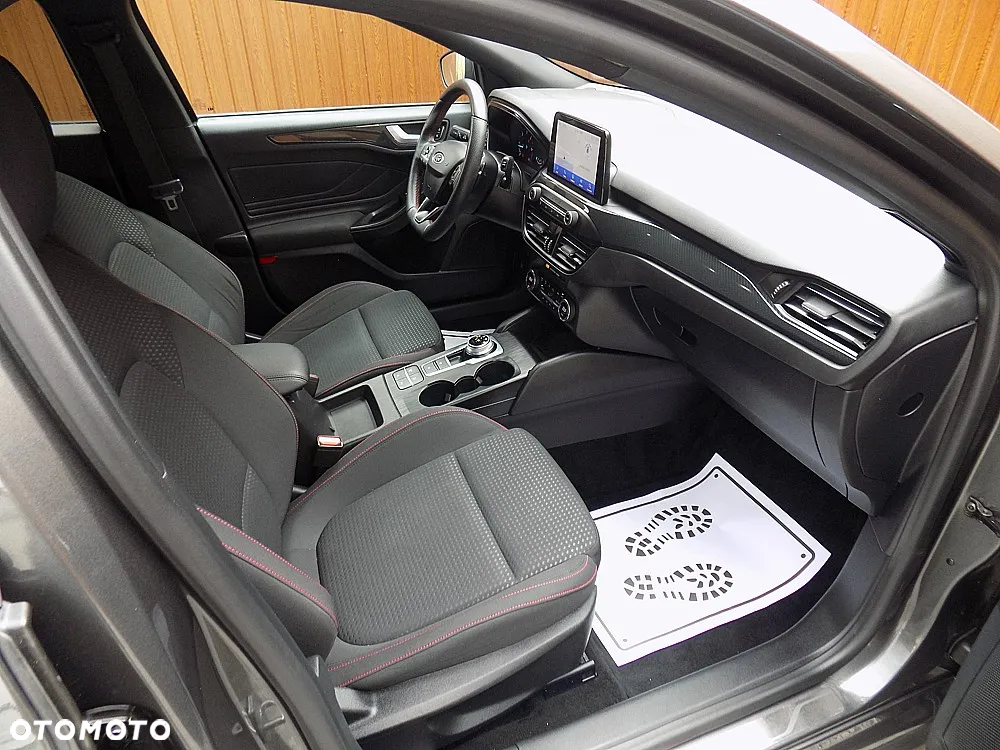 Ford Focus Turnier 1.5 EcoBlue Start-Stopp-System ST-LINE DESIGN - 8