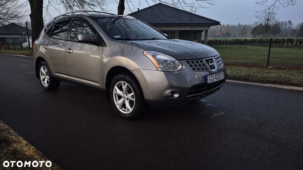 Nissan Rogue - 2