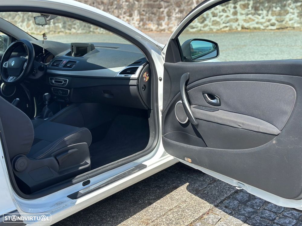 Renault Mégane Coupe 1.5 dCi Dynamique - 16