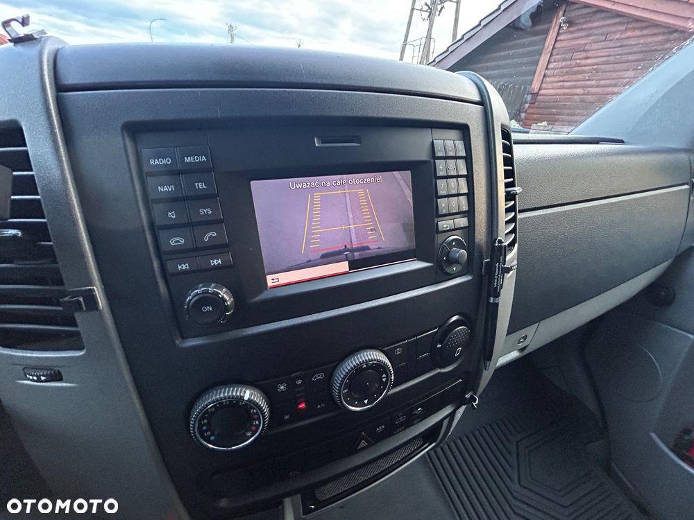 Mercedes-Benz Sprinter - 15