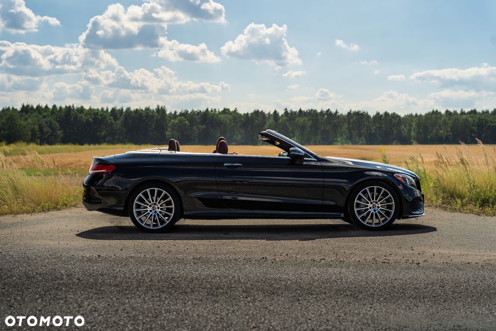 Mercedes-Benz Klasa C 300 9G-TRONIC - 22
