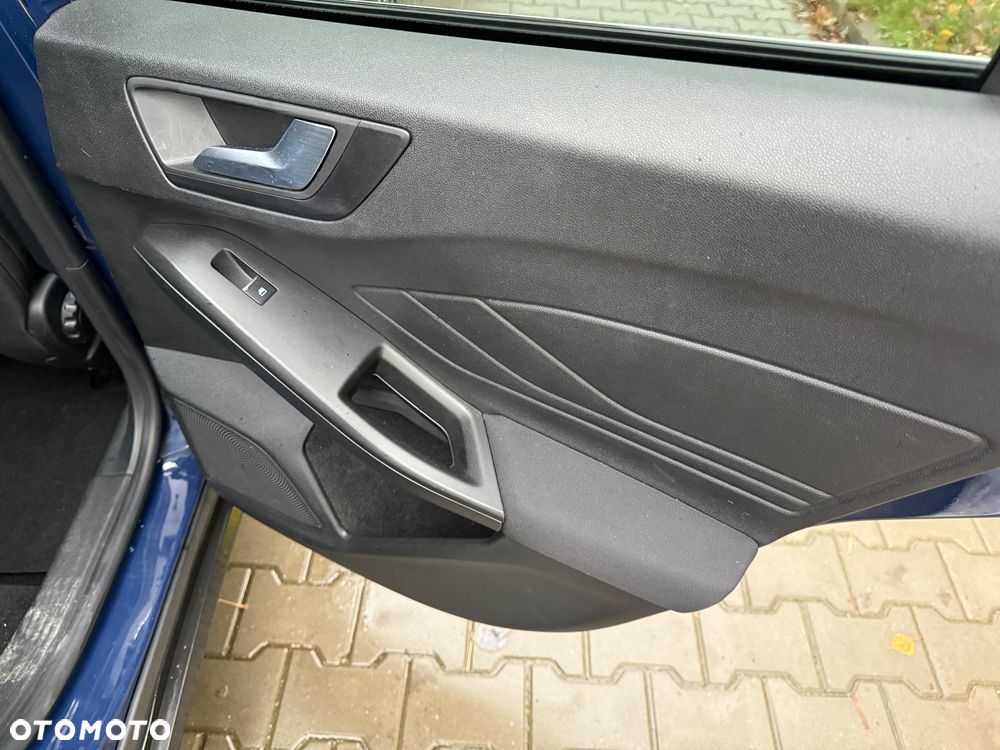 Ford Focus 1.5 EcoBlue Connected - 17