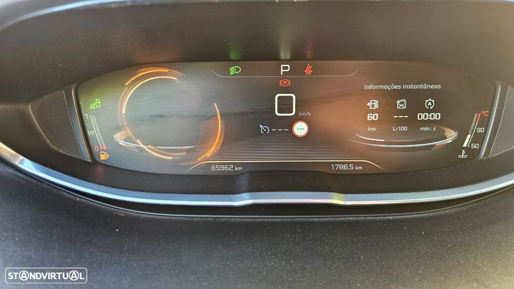 Peugeot 3008 1.6 BlueHDi GT Line EAT6 - 23