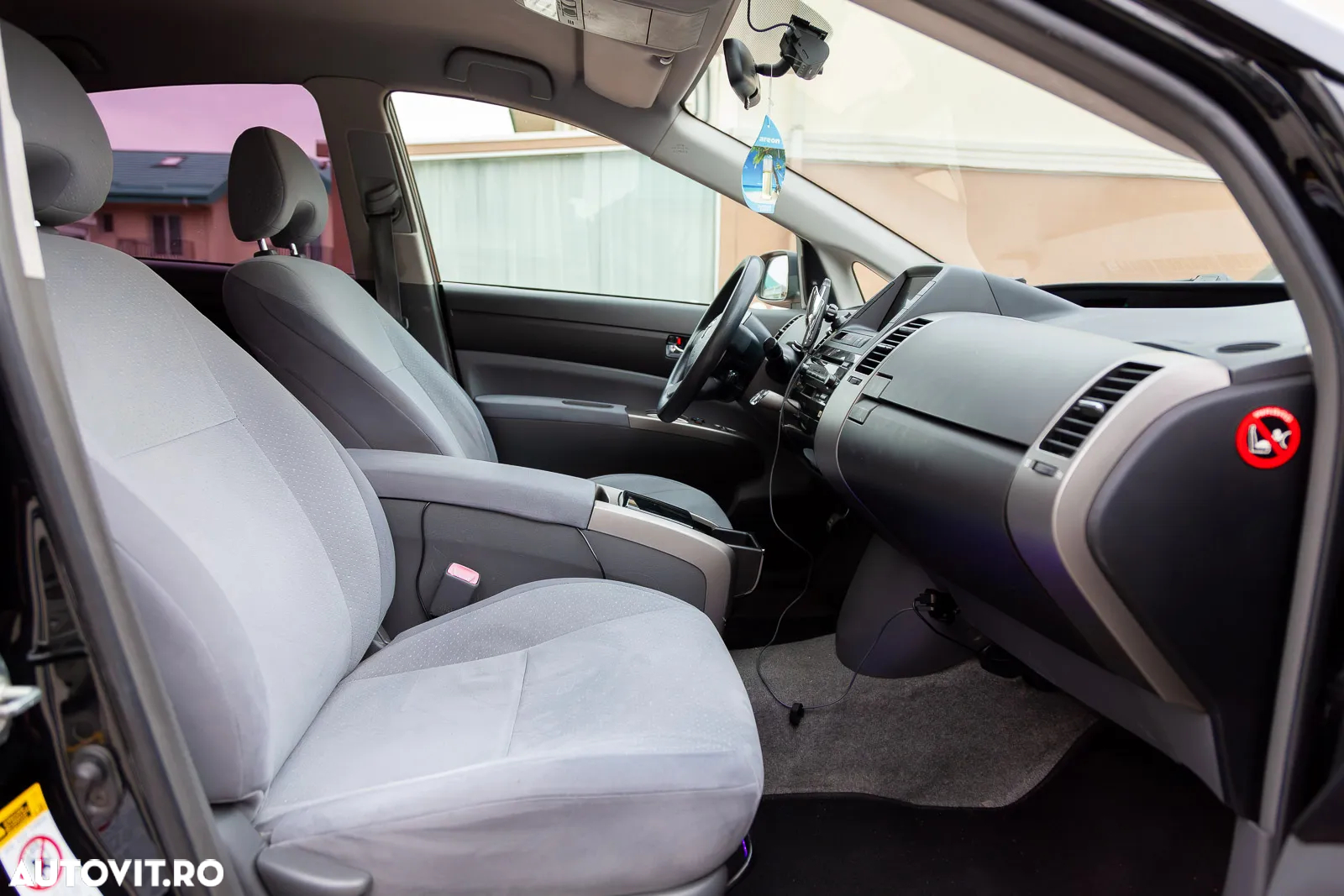 Toyota Prius - 10