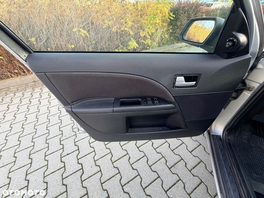 Ford Mondeo 2.0 Trend - 20