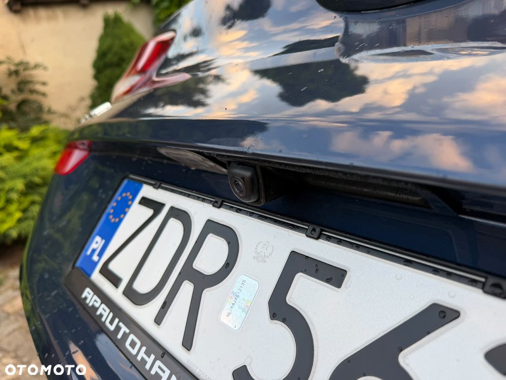 Hyundai i30 1.6 D GO DCT - 11