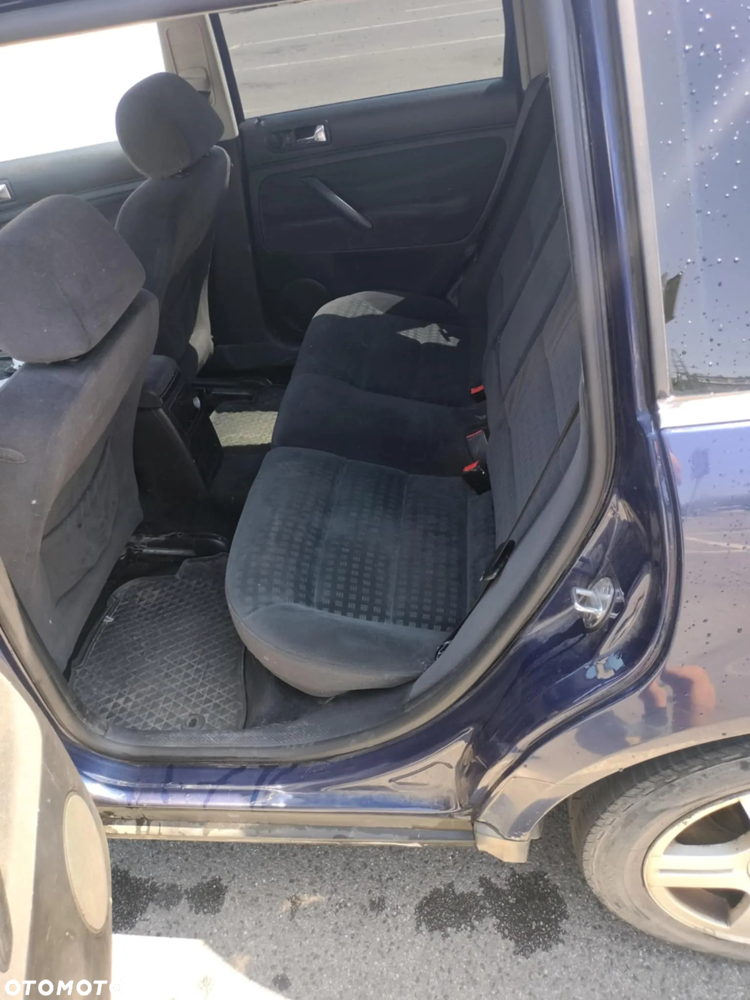 Volkswagen Passat 1.9 TDI Comfortline - 5