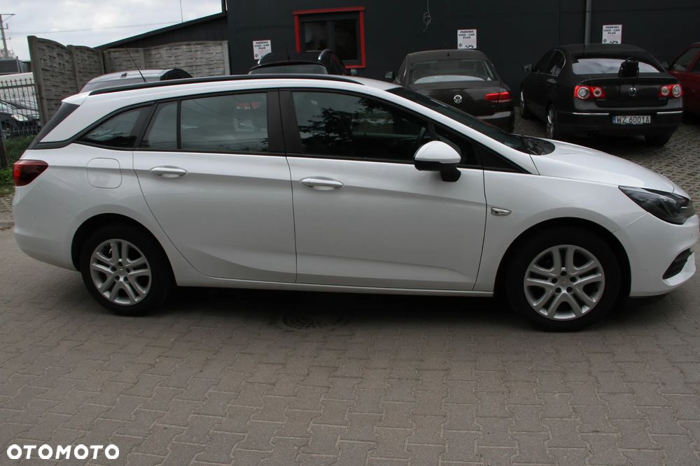 Opel Astra 1.2 T Elegance S&S - 4