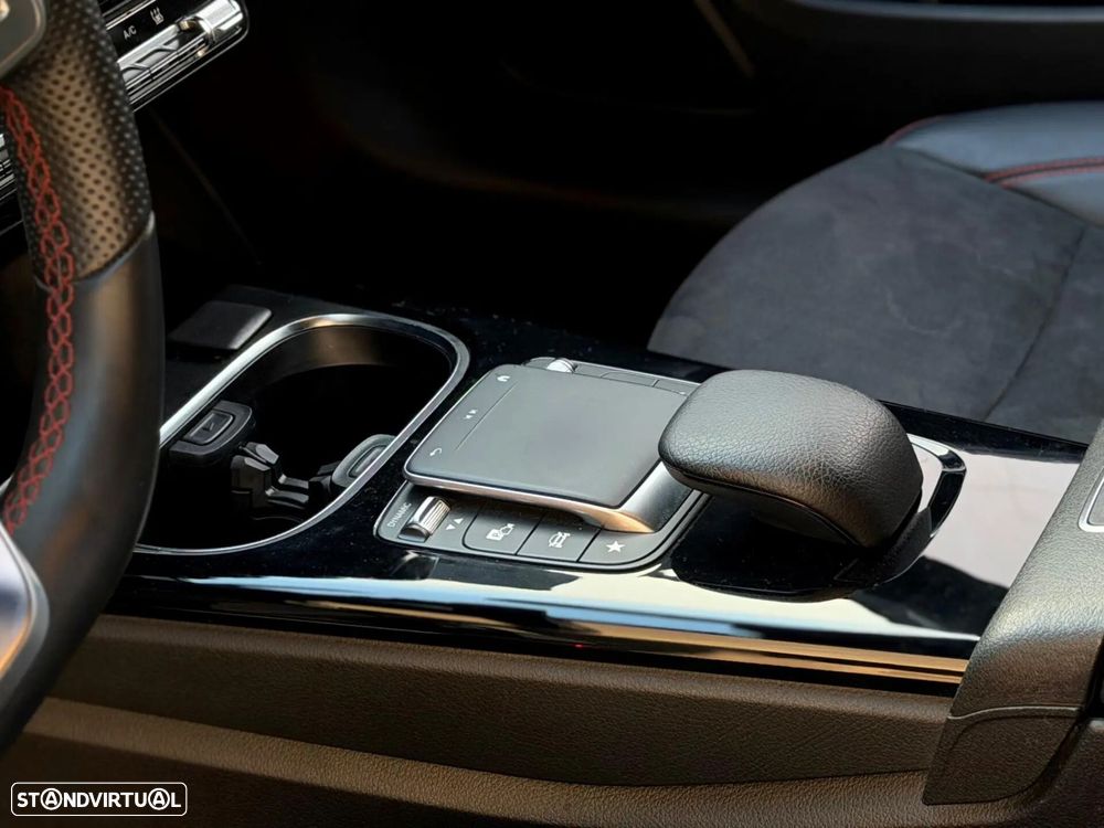 Mercedes-Benz CLA 250 e Shooting Brake AMG Line - 32