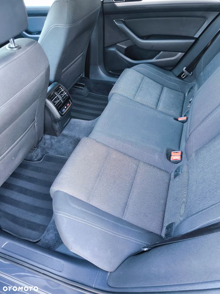 Volkswagen Passat Variant 1.6 TDI (BlueMotion Technology) Comfortline - 18