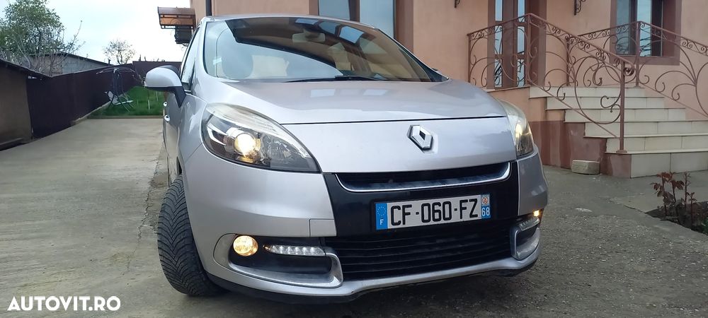 Renault Scenic - 1