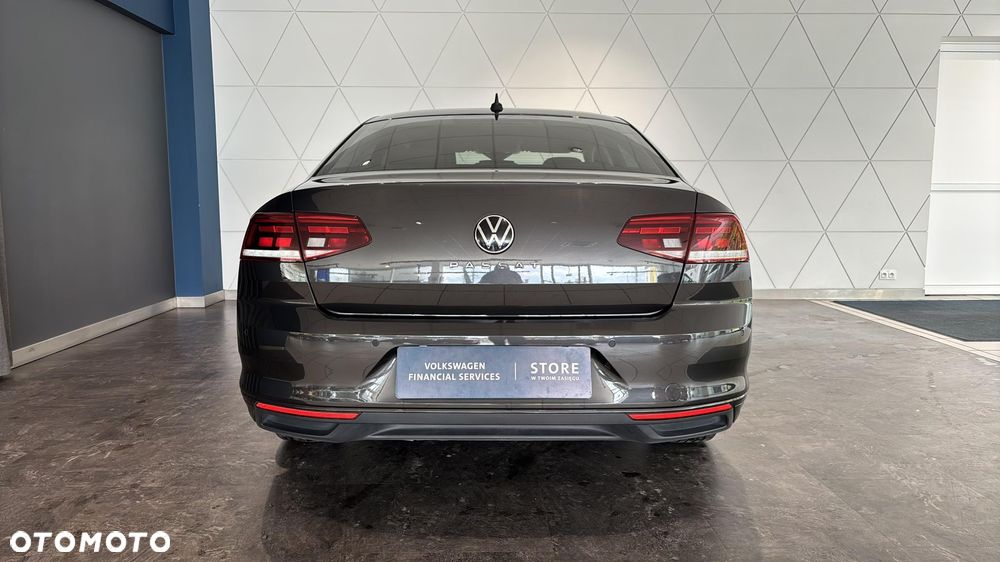 Volkswagen Passat 2.0 TDI EVO Business DSG - 4