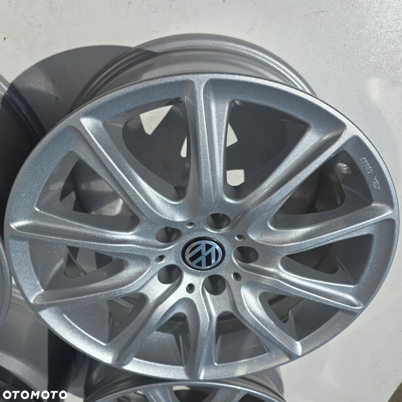 VW PASSAT B7 B8 CC TIGUAN I II ARTEON SHARAN 17 ET30 5x112 8.0 4X - 5