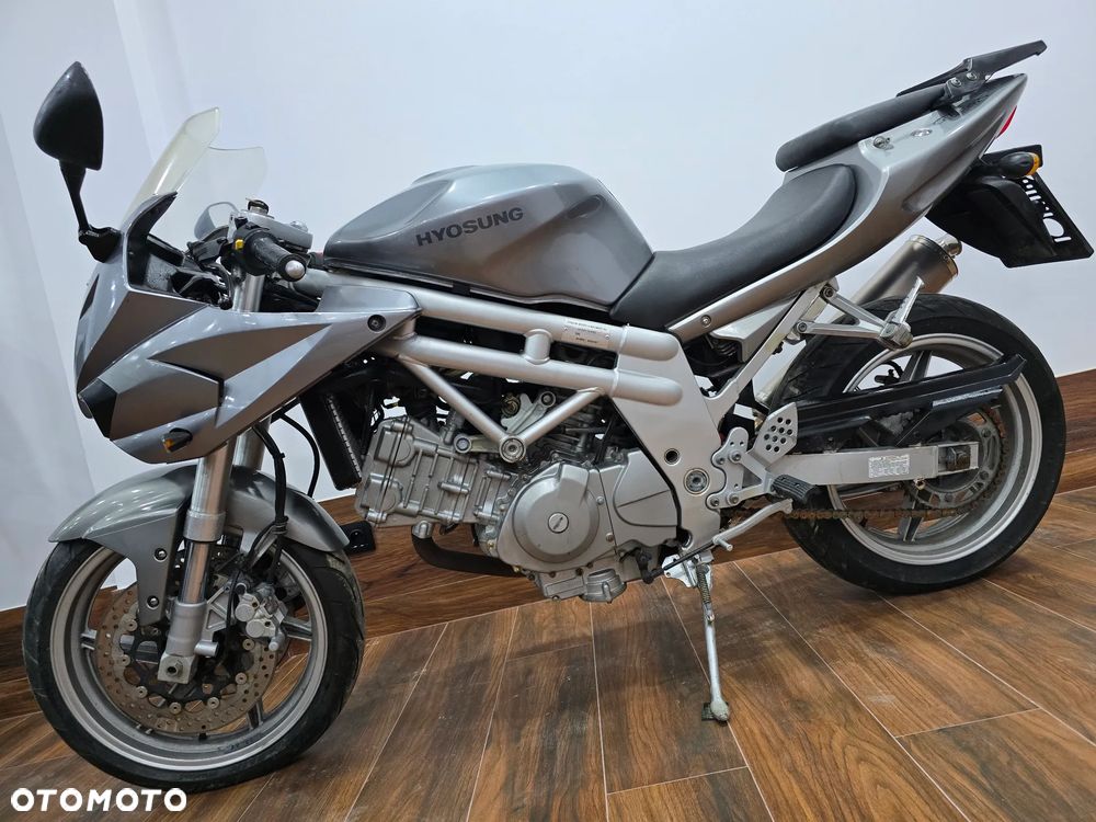 Hyosung GT - 17