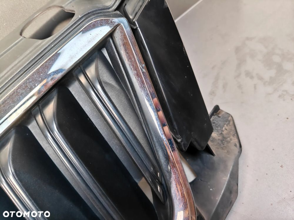 Grill Skoda Octavia 3 III Atrapa Chłodnicy Kratka 5E0853653 - 7