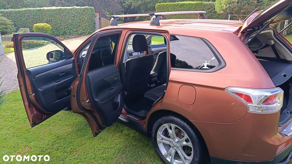 Mitsubishi Outlander 2.4 SE CVT - 17