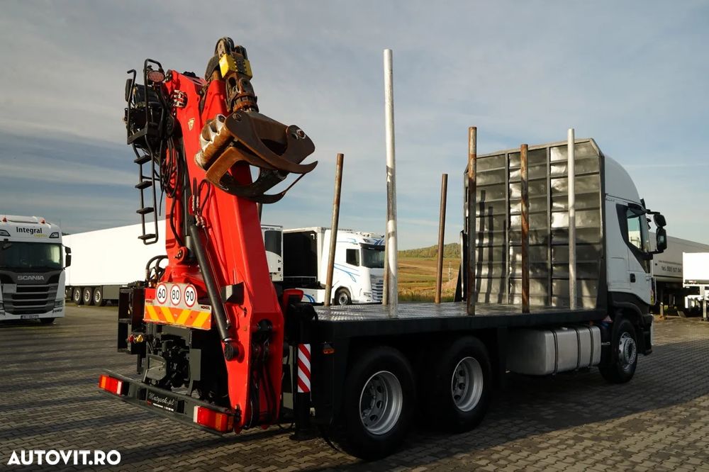 Iveco STRALIS 560 / 6X4 / PENTRU LEMN / PENTRU COPACI / PENTRU PĂDURE / REMORCĂ PALFINGER EPSILON / CAPACITATE DE RIDICARE - 5.250 KG - 8