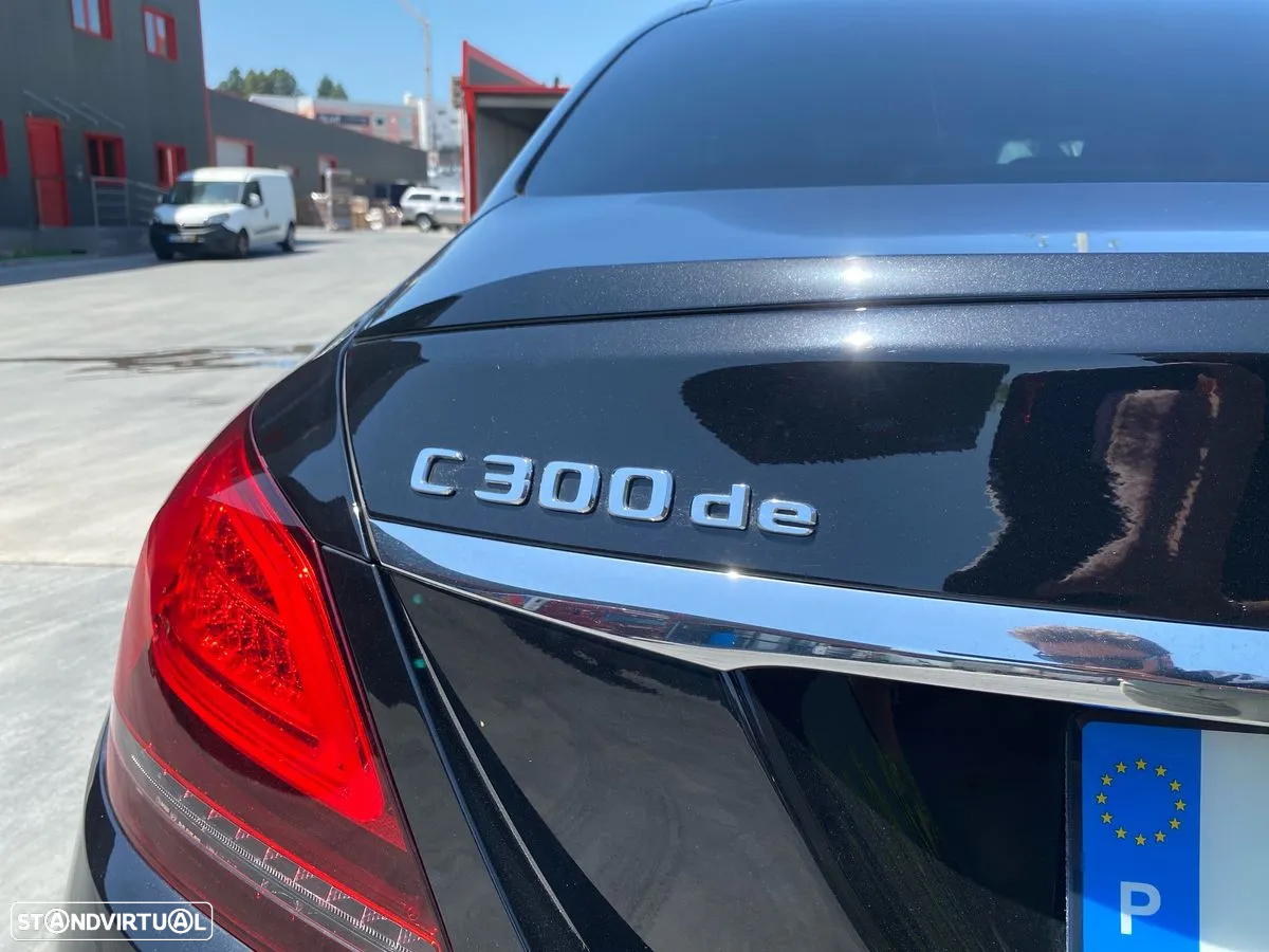 Mercedes-Benz C 300 de AMG Line - 24