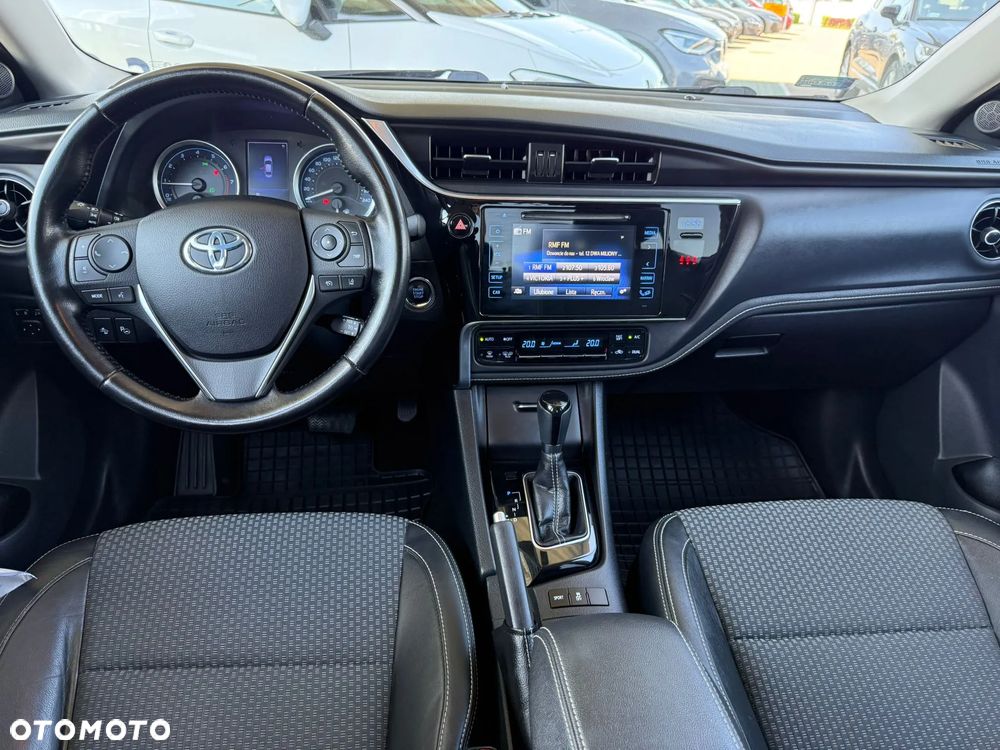 Toyota Corolla 1.6 50th Anniversary MS - 10