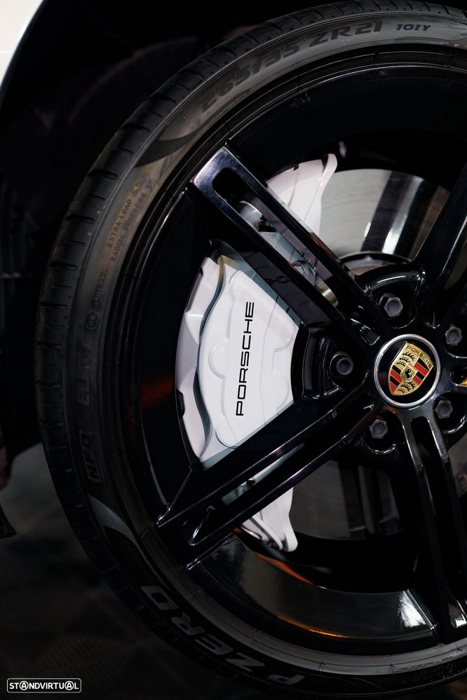 Porsche Taycan Turbo - 3