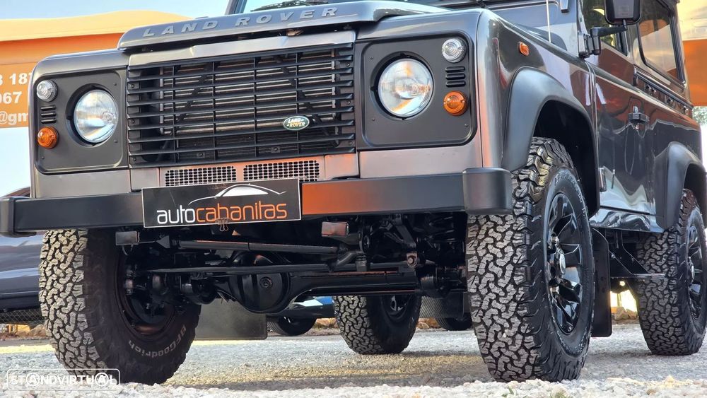 Land Rover Defender 90 SW 2.2 CRD E - 5