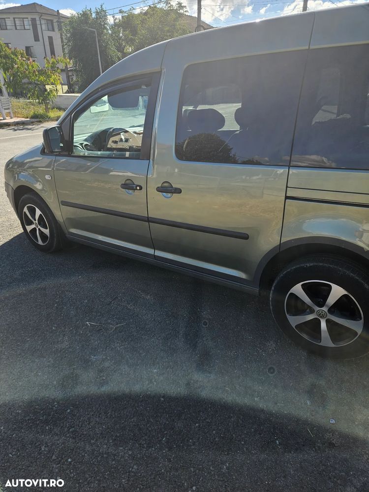 Volkswagen Caddy ver-1-9-life-7--si- - 10