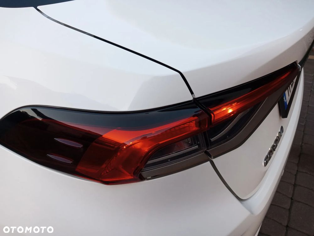 Toyota Corolla 1.8 Hybrid Comfort - 33