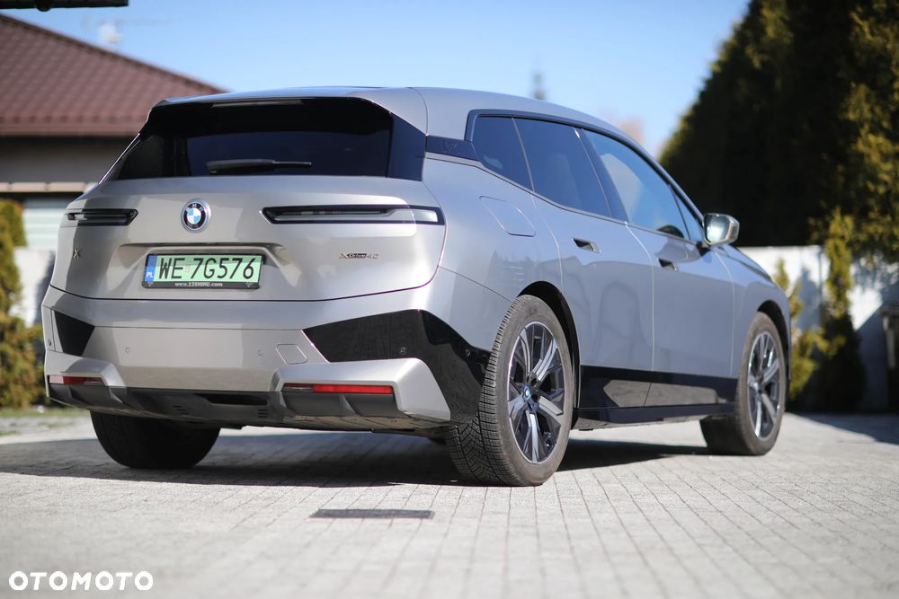 BMW iX xDrive40 76.6kWh - 3