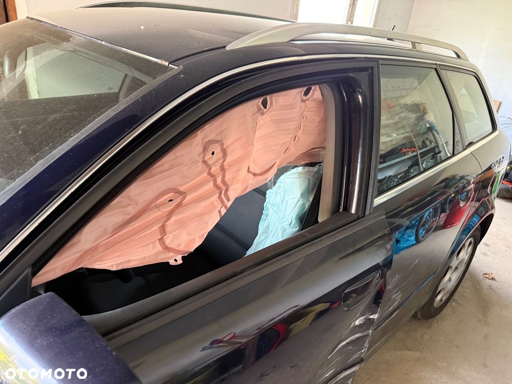 Audi A4 Avant 2001 photo 2
