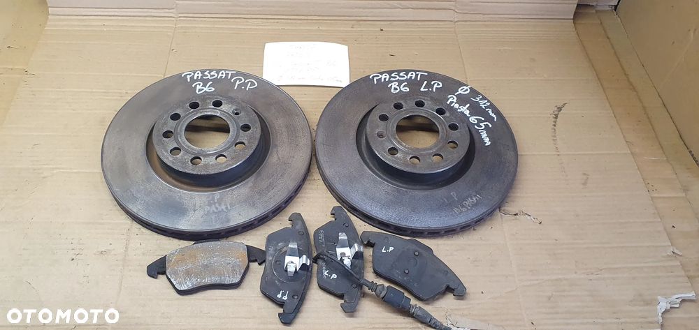 Tarcze hamulcowe klocki przód przednie VW Passat B6 2.0 TDI - 6