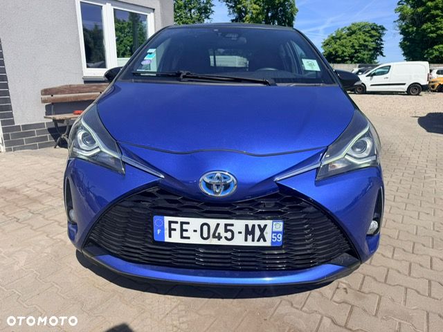 Toyota Yaris Hybrid 100 Selection Platinum - 11