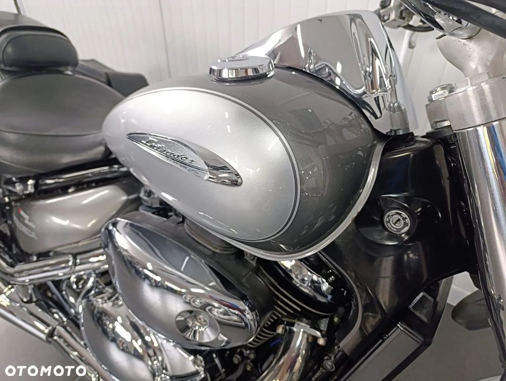 Suzuki VL 800 Volusia - 14
