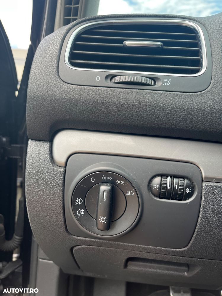 VOLKSWAGEN Golf 2010 — imagine 8
