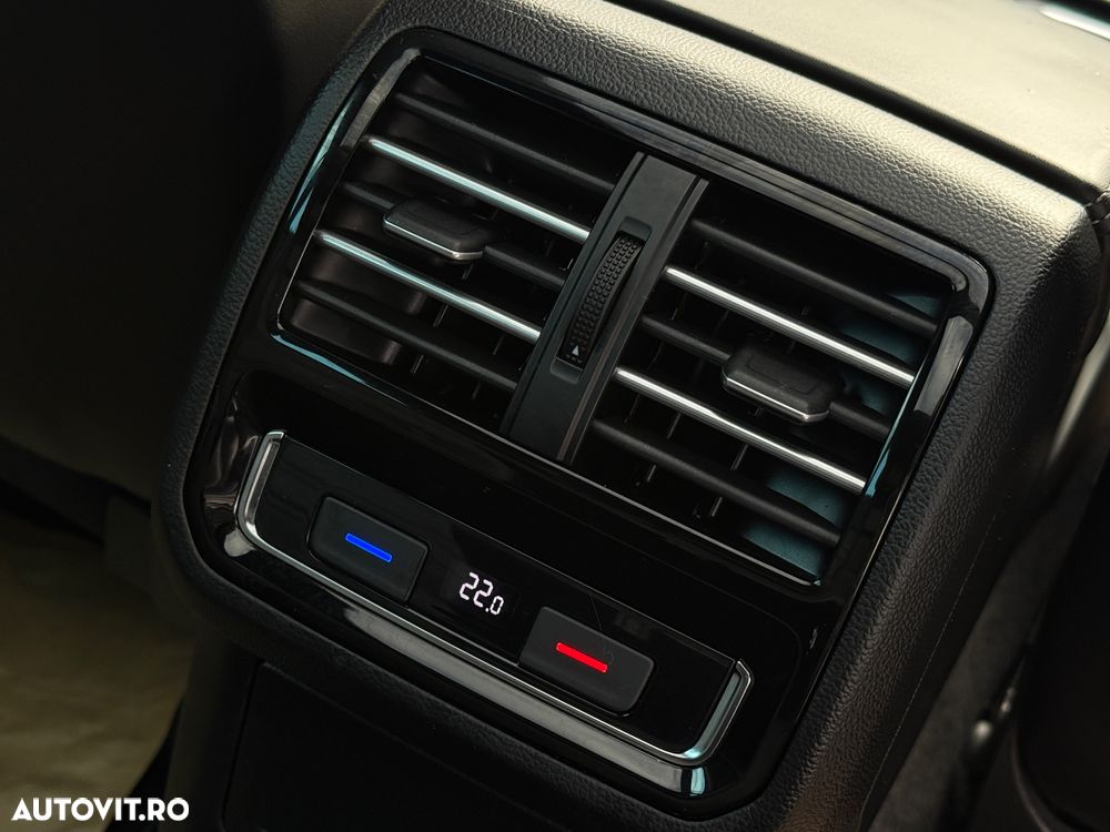 Volkswagen Passat 2.0 TDI SCR 4Motion DSG Highline - 13